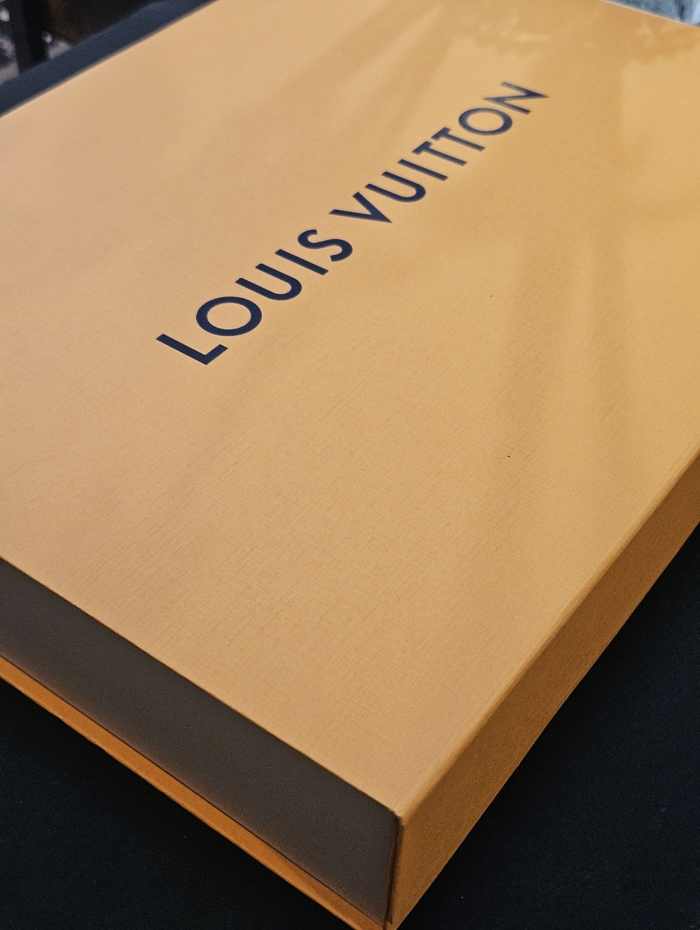 Louis Vuitton Large Empty Box Magnetic Closure Approx. 18.5" X 13.75" X 3"